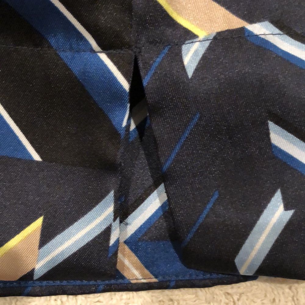 DKNY Color Block Geometric Pattern Sleeveless Top Size Medium - Picture 5 of 7